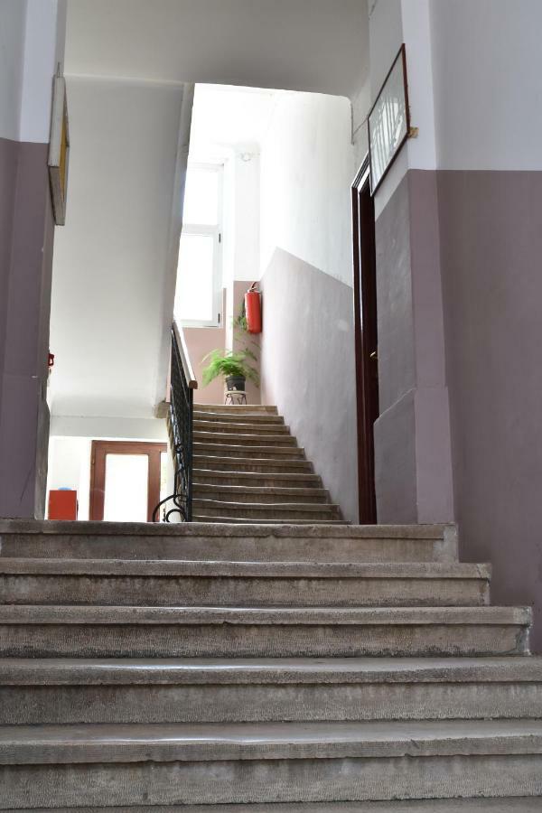 Studio Apartment Lumen Пула Екстериор снимка